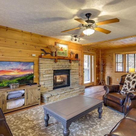 Pet-Friendly Gatlinburg Retreat With Hot Tub! Vila Exterior foto