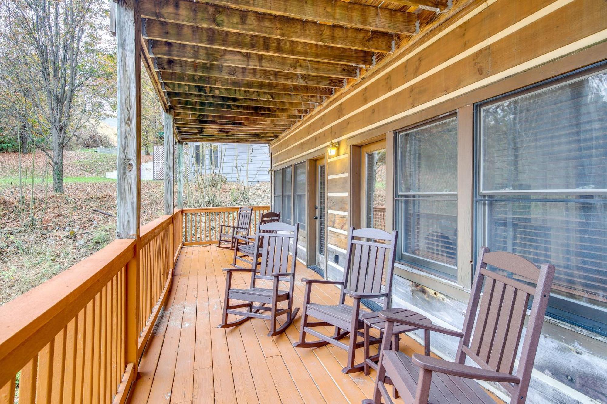 Pet-Friendly Gatlinburg Retreat With Hot Tub! Vila Exterior foto