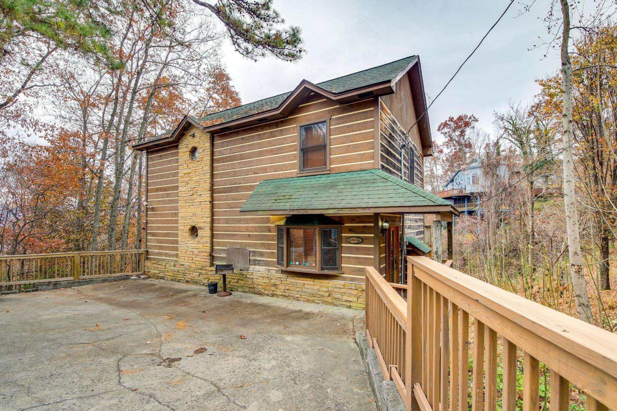 Pet-Friendly Gatlinburg Retreat With Hot Tub! Vila Exterior foto