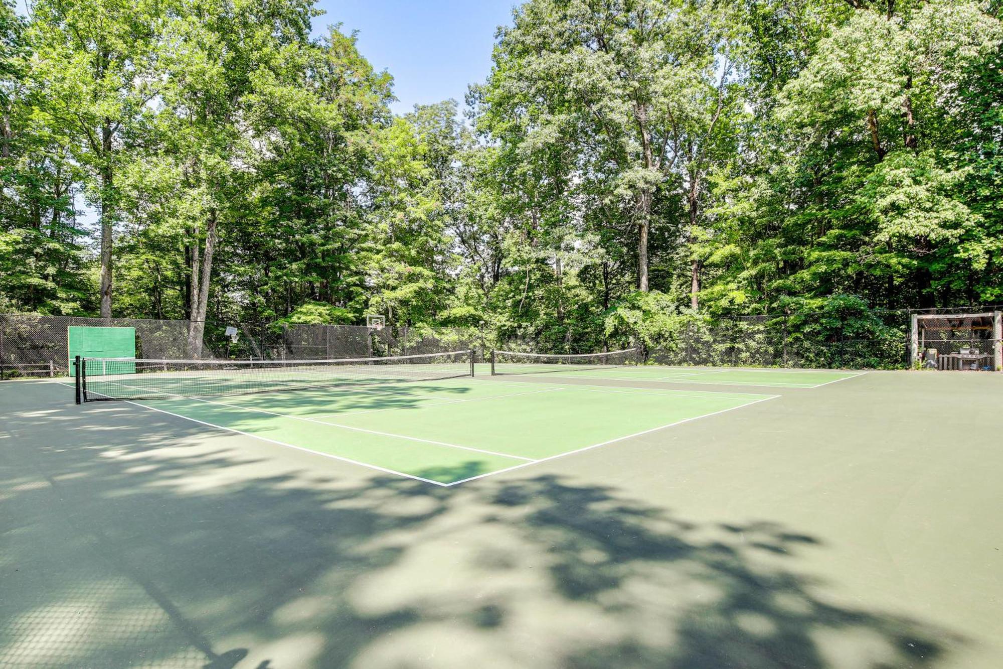 Pet-Friendly Gatlinburg Retreat With Hot Tub! Vila Exterior foto