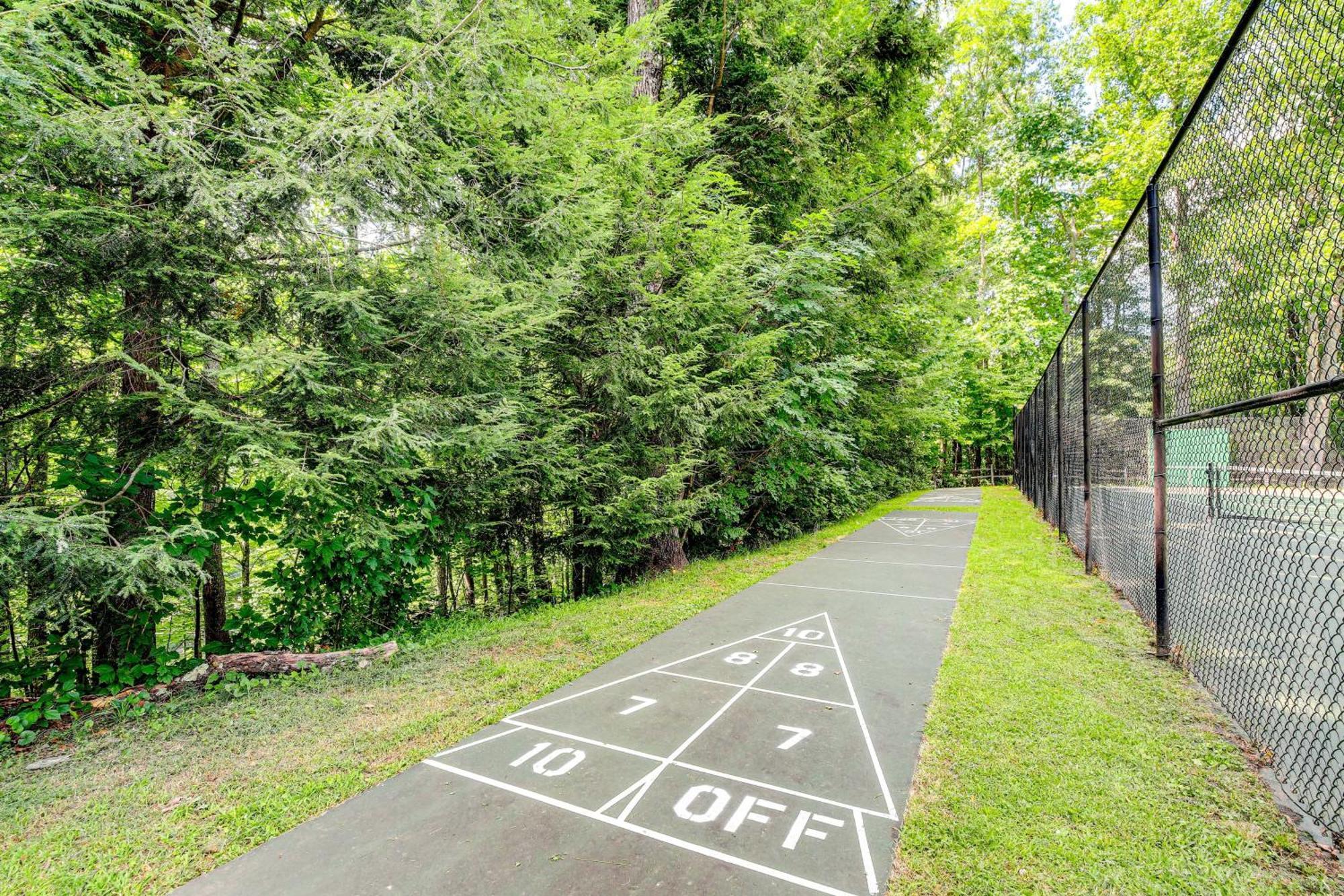 Pet-Friendly Gatlinburg Retreat With Hot Tub! Vila Exterior foto